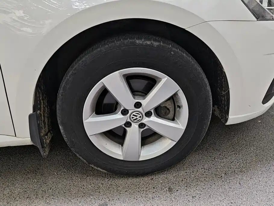 Volkswagen Lavida — миниатюра 6