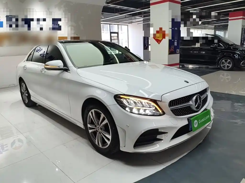 Mercedes-Benz C-Class — миниатюра 4