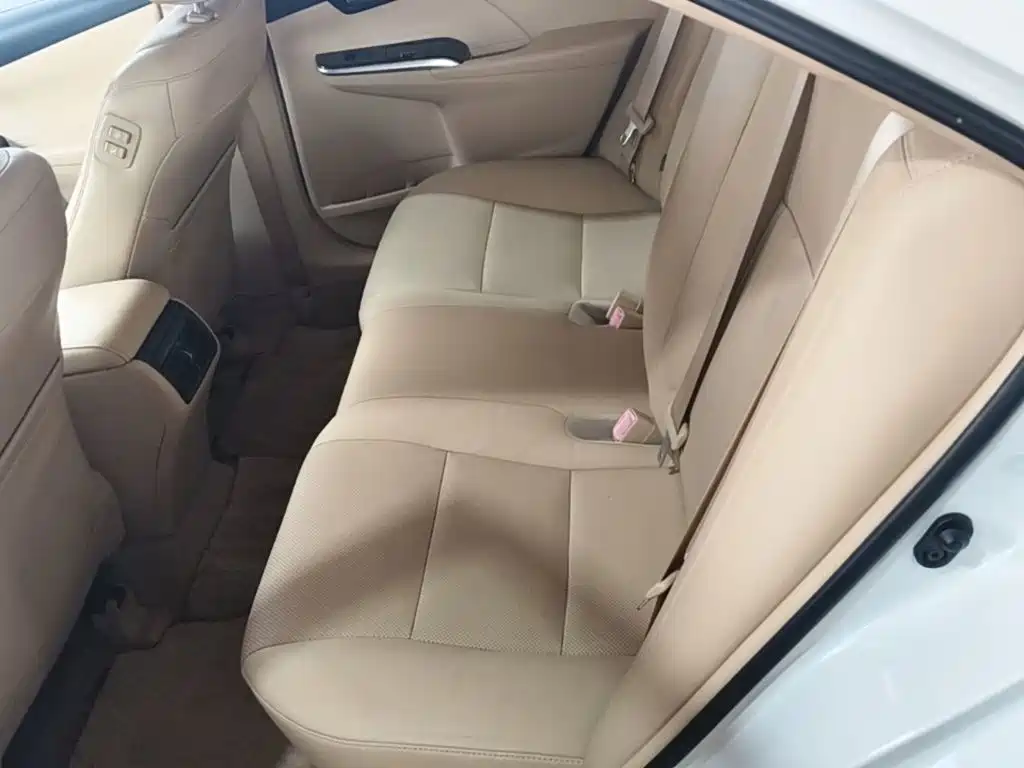 Toyota Camry — миниатюра 17