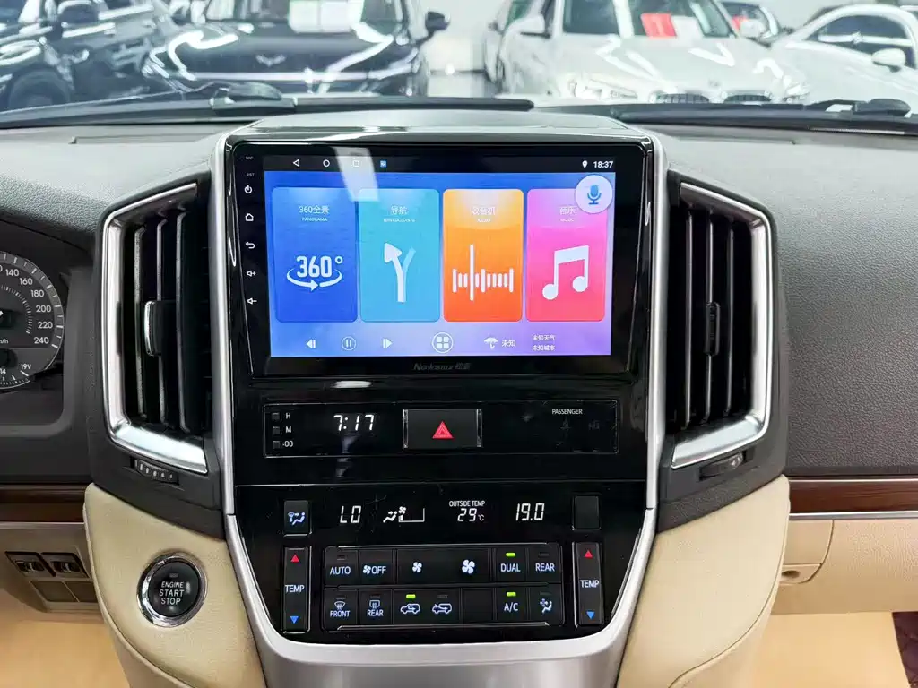 Toyota Land Cruiser — миниатюра 17