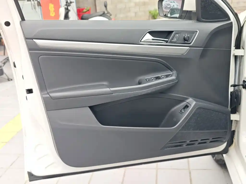 Volkswagen Lavida — миниатюра 12