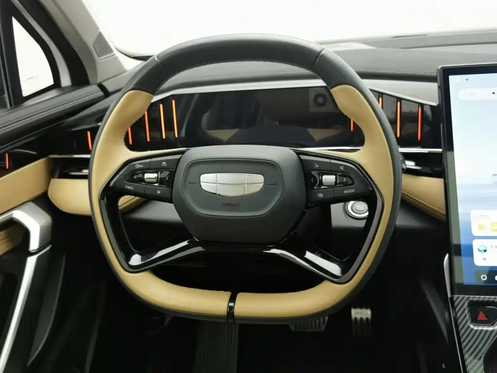 Geely Boyue L — миниатюра 11