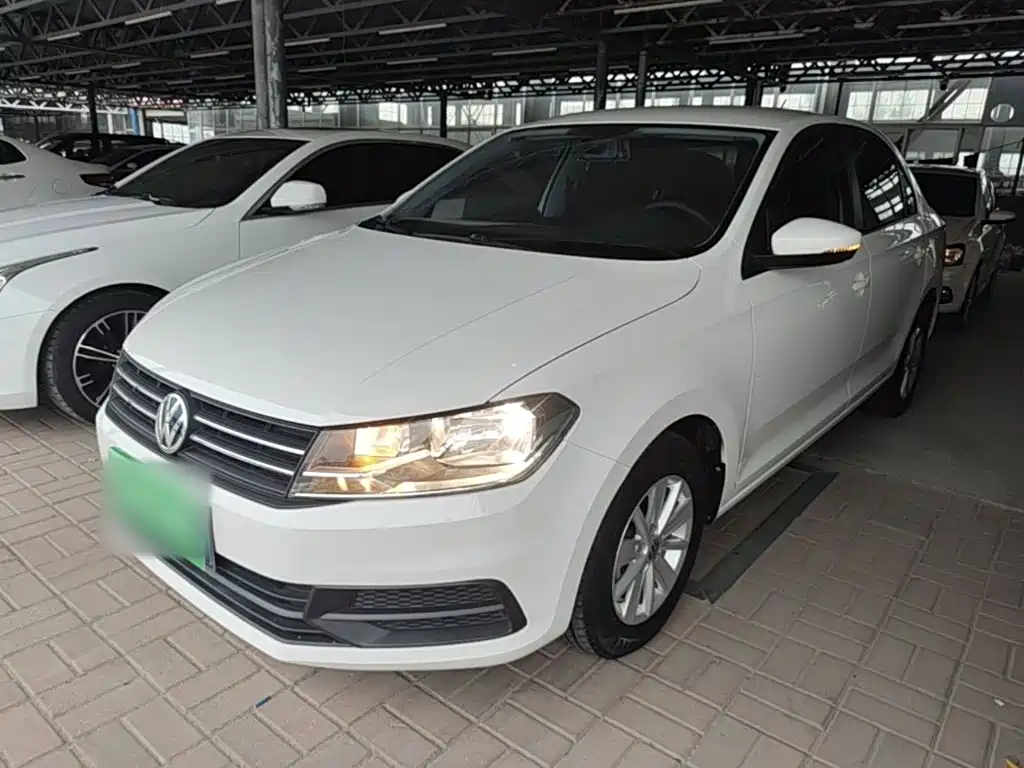 Volkswagen Santana — миниатюра 2