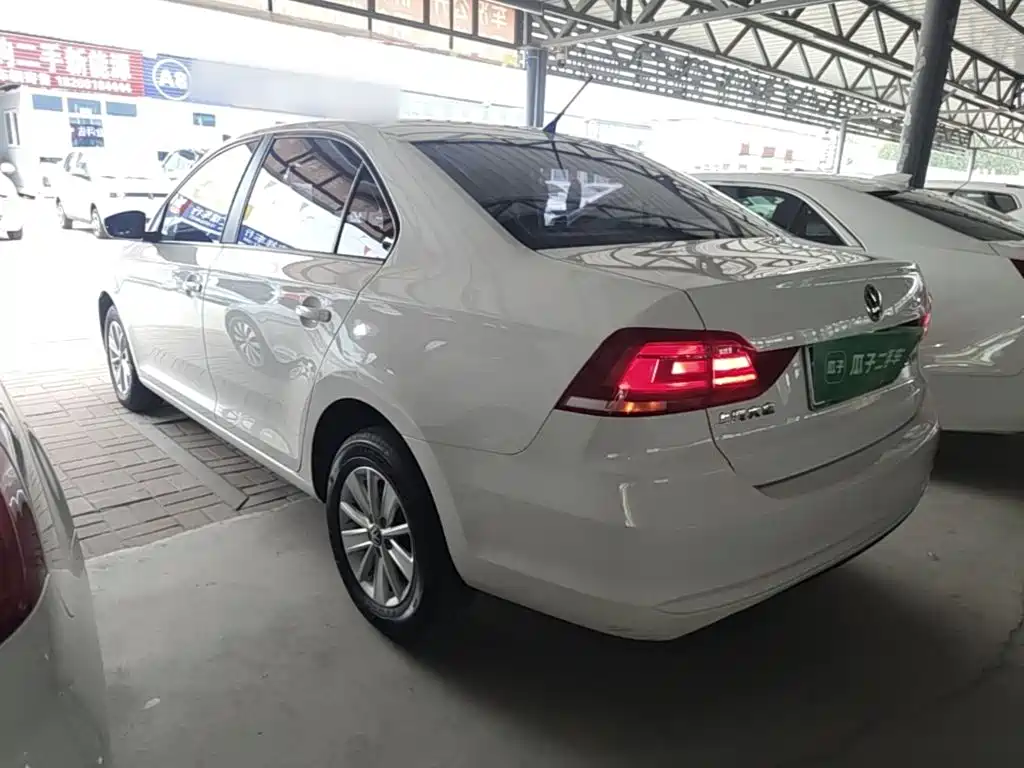 Volkswagen Santana — миниатюра 5
