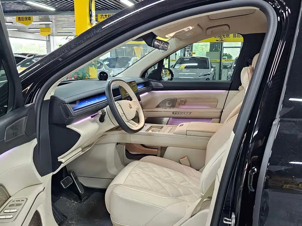 NIO ES8 2026 мест Executive