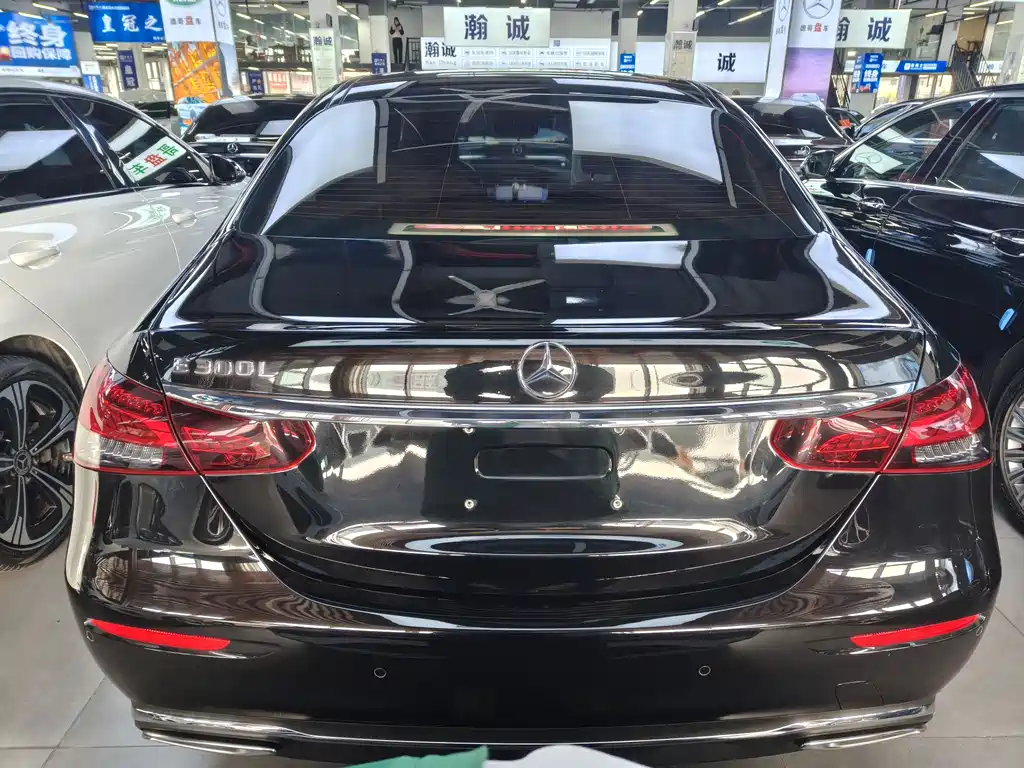 MERCEDES-BENZ E CLASS