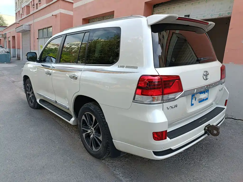 Toyota Land Cruiser — миниатюра 4