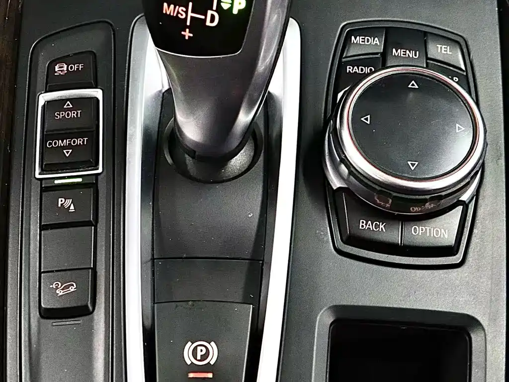 BMW X5 (Import) — миниатюра 12