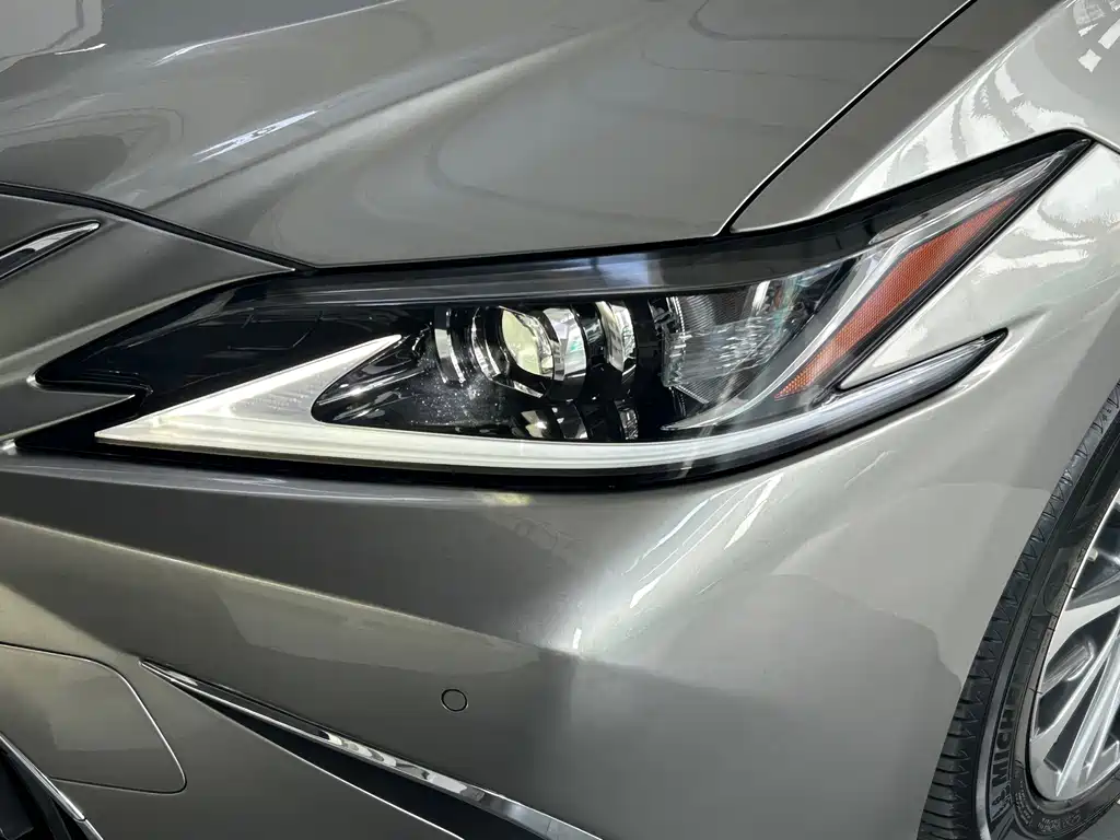 Lexus ES — миниатюра 20