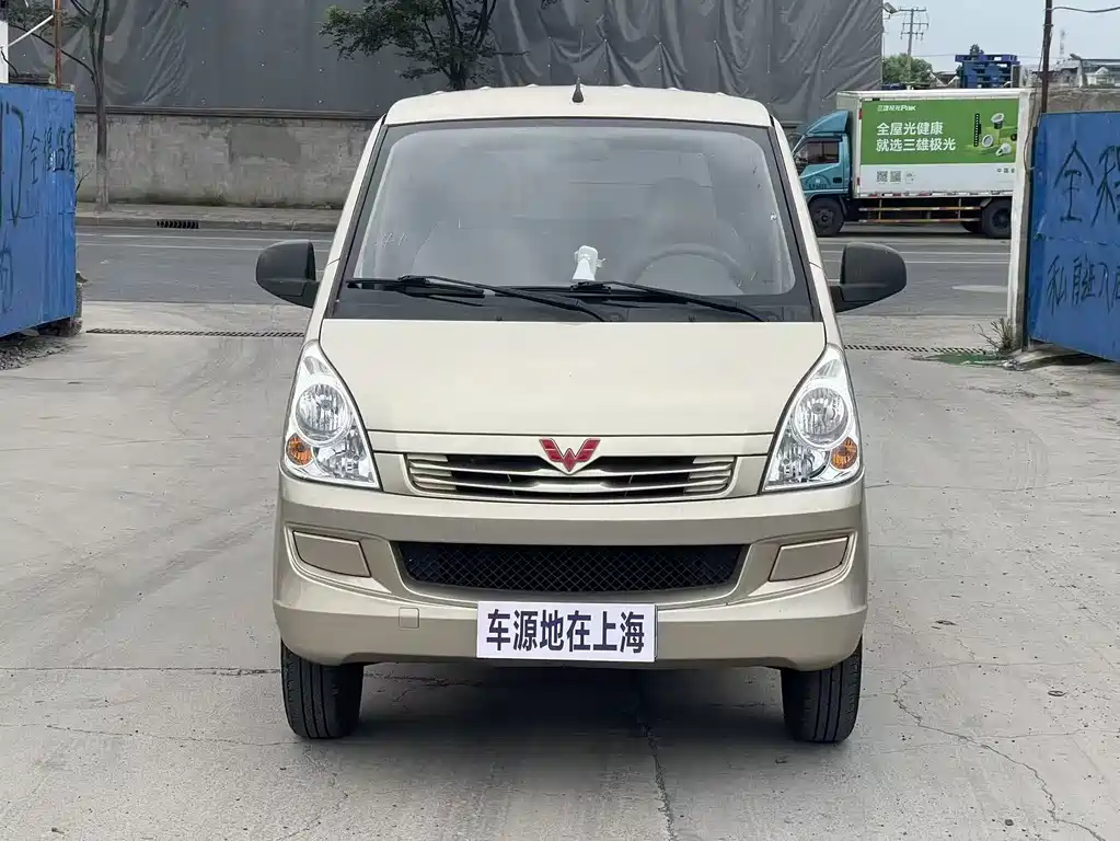Wuling RongguangS S 2021 1.2L 7 местLSI