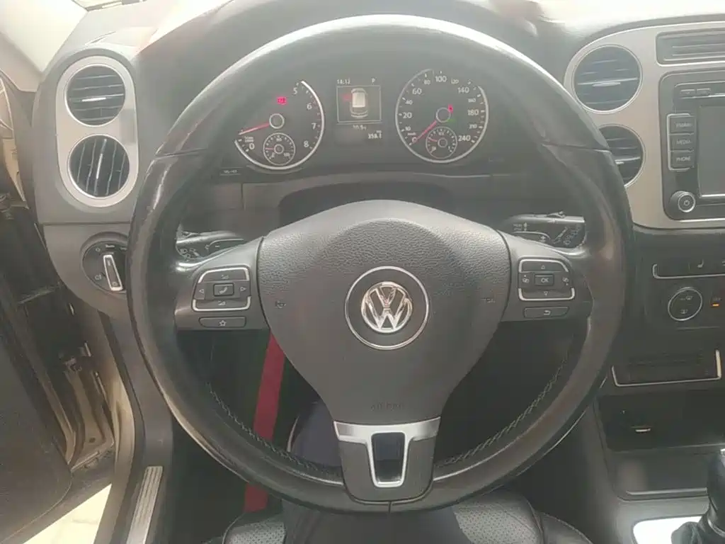 Volkswagen Tiguan — миниатюра 11