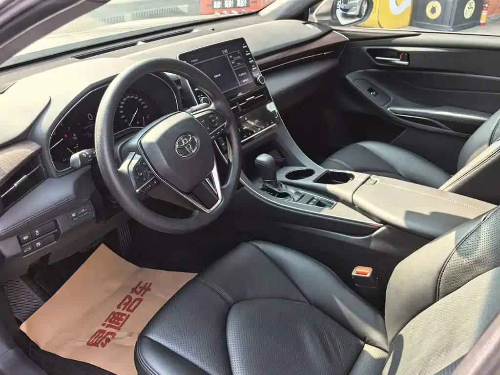 Toyota Avalon — миниатюра 8