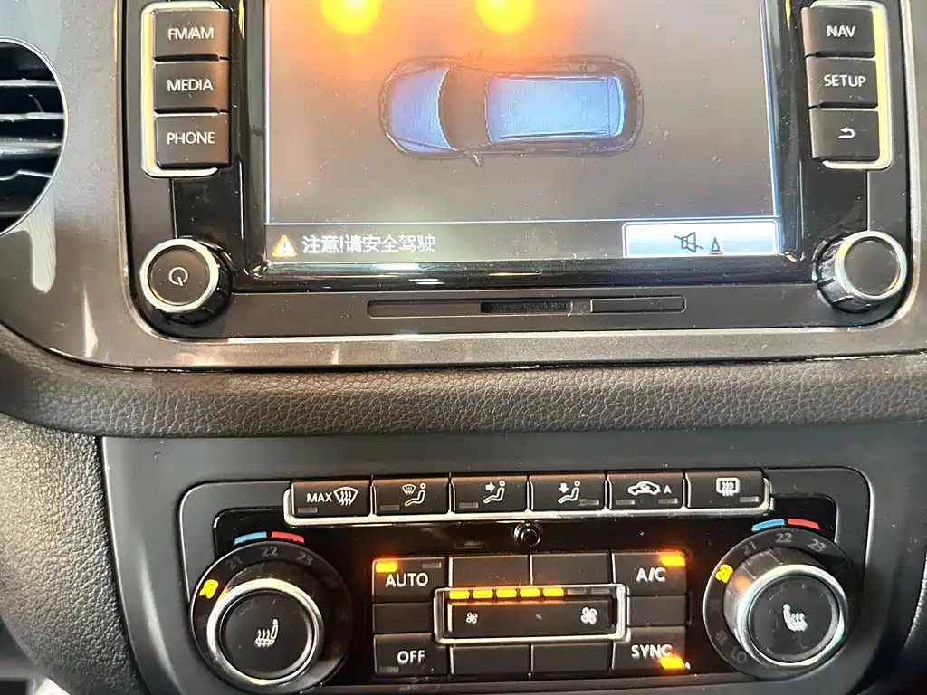 Volkswagen Tiguan — миниатюра 16
