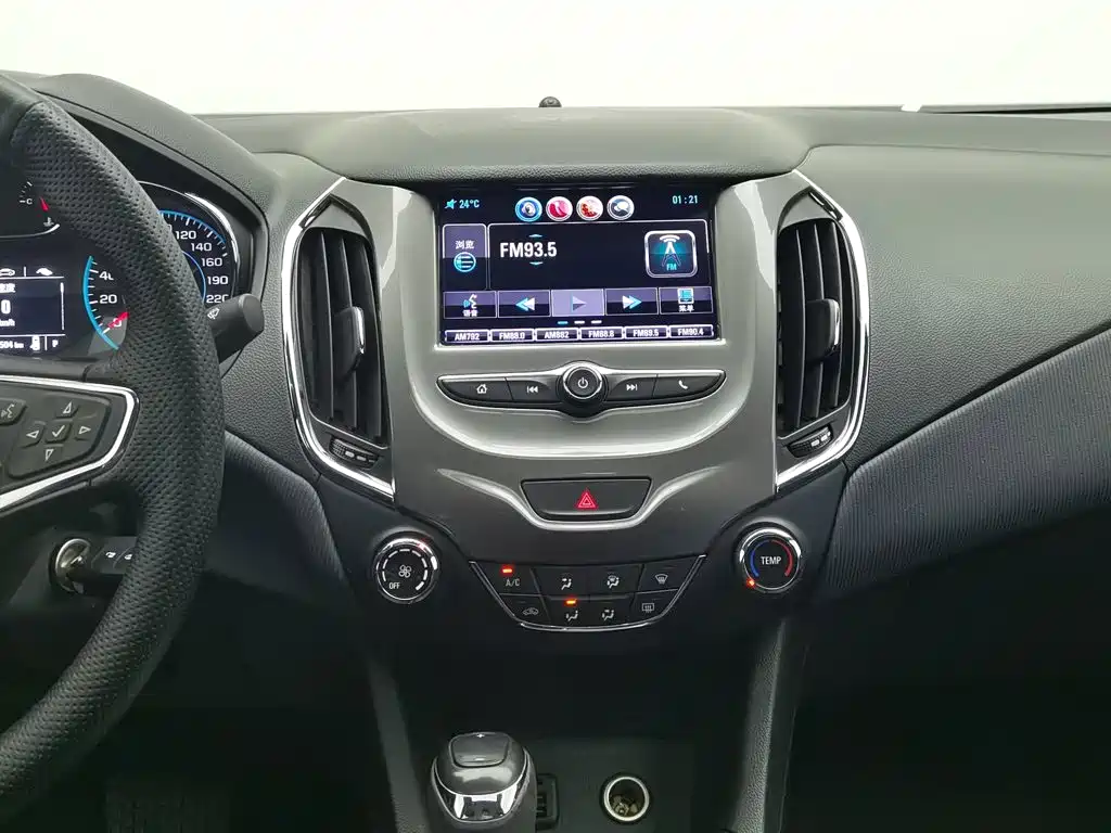 Chevrolet Cruze — миниатюра 12