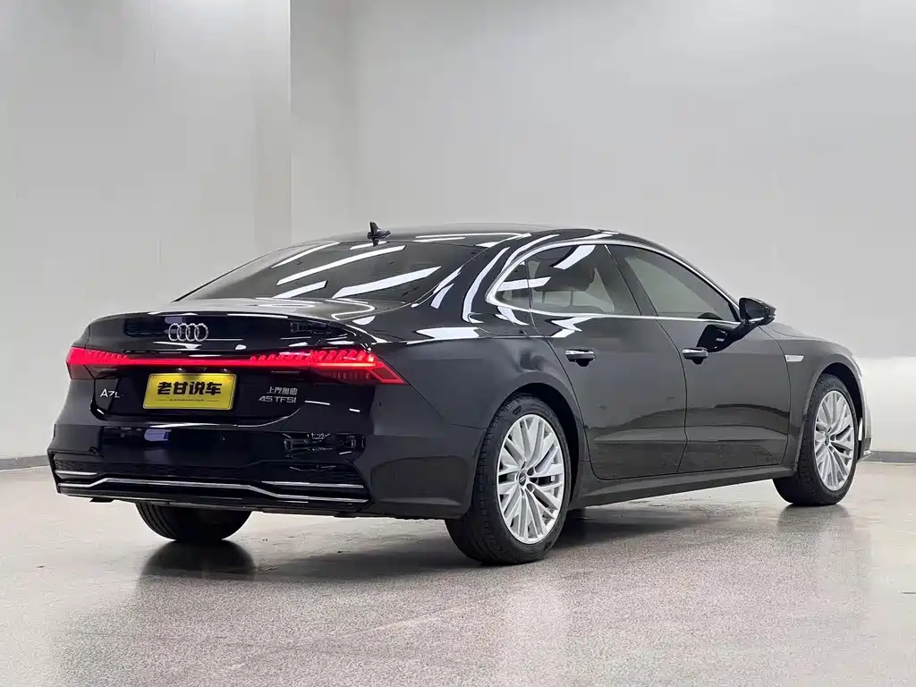Audi A7L — миниатюра 7