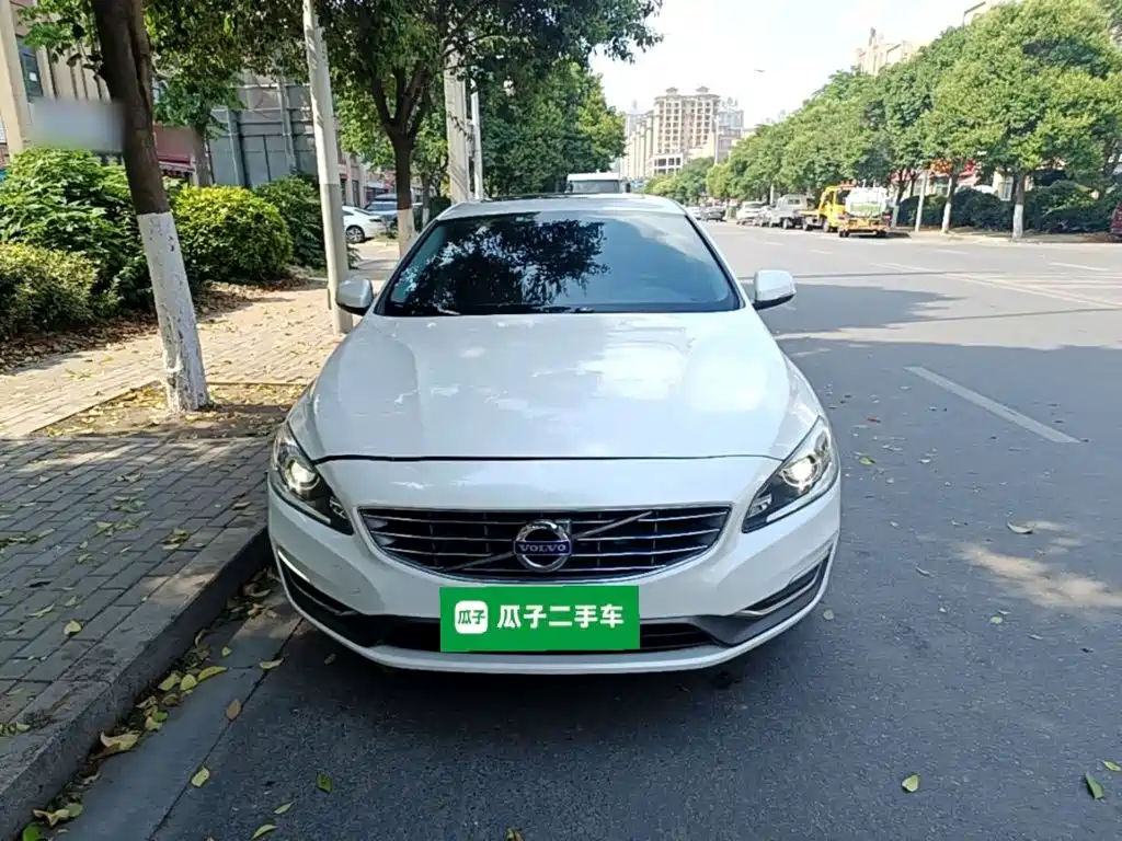 Volvo S60 — миниатюра 3