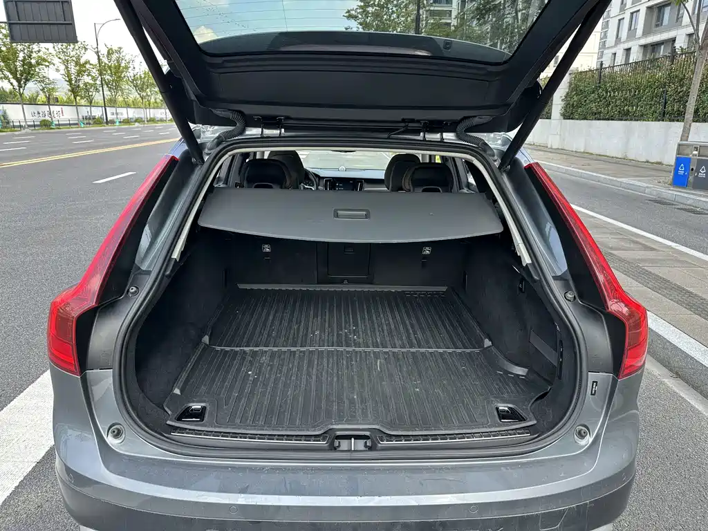 Volvo V90 — миниатюра 26