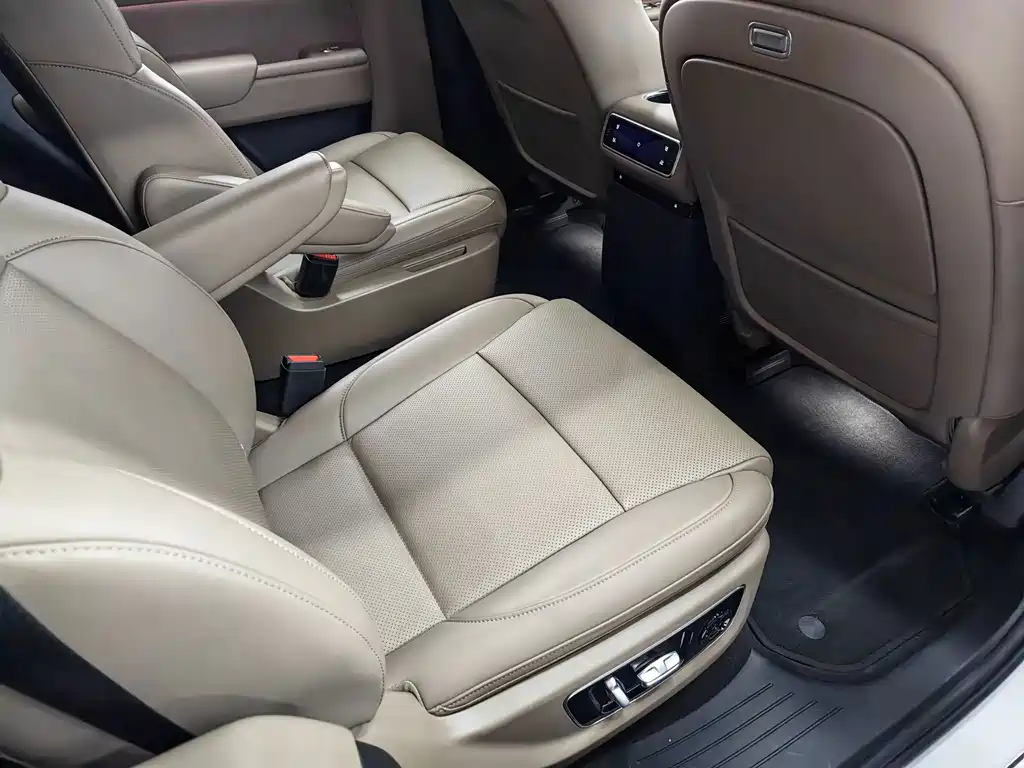 Li Auto Li L8 — миниатюра 11