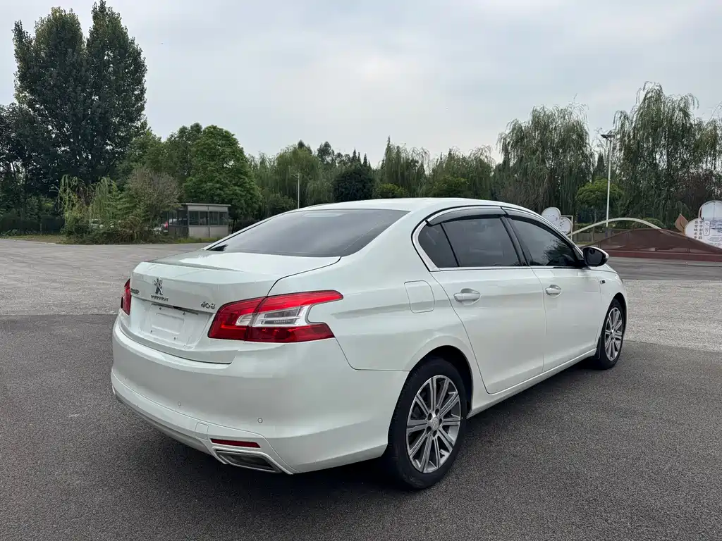Peugeot 408 — миниатюра 7