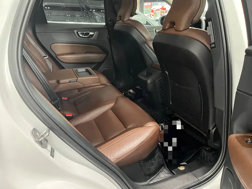 Volvo XC60 2019 T5 V