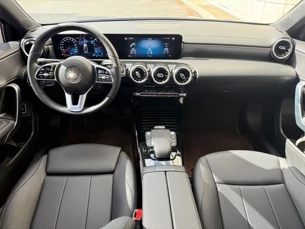 Mercedes-Benz A-Class — миниатюра 8