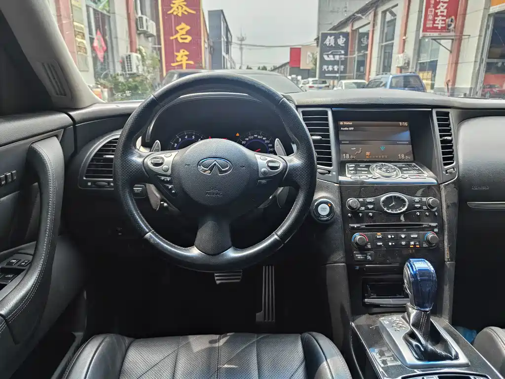 Infiniti FX — миниатюра 14