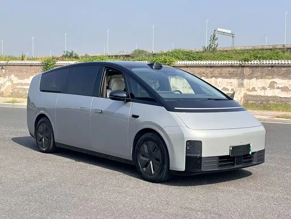 Li Auto Li MEGA — миниатюра 3