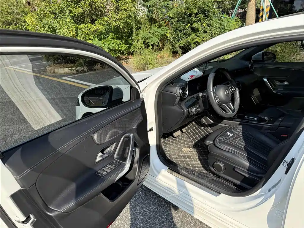 Mercedes-Benz A-Class — миниатюра 7