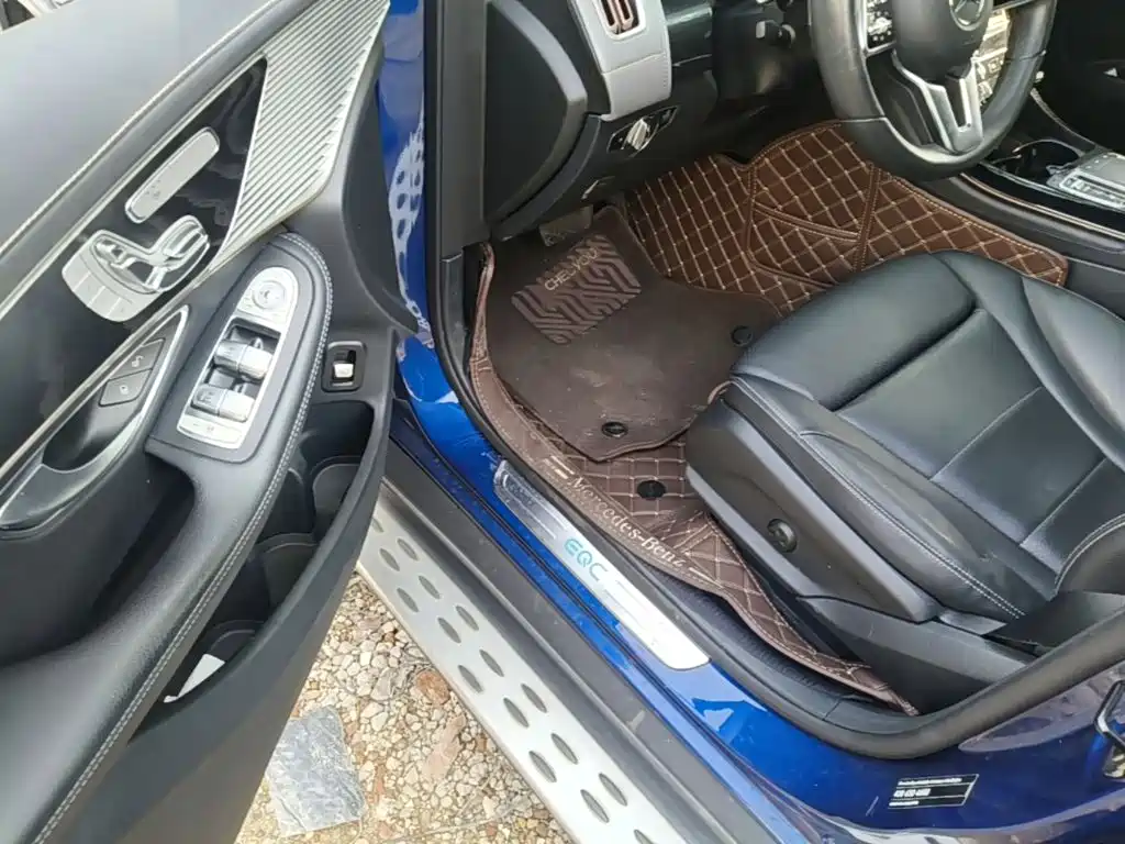 Mercedes-Benz EQC — миниатюра 16