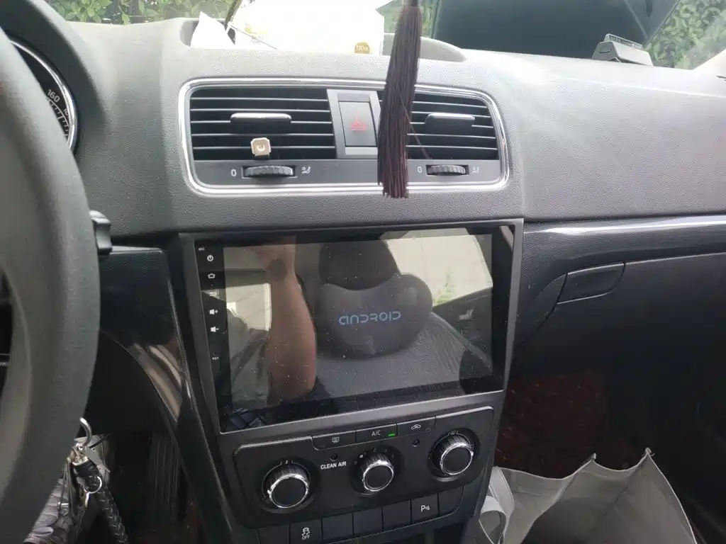 Skoda Yeti — миниатюра 6