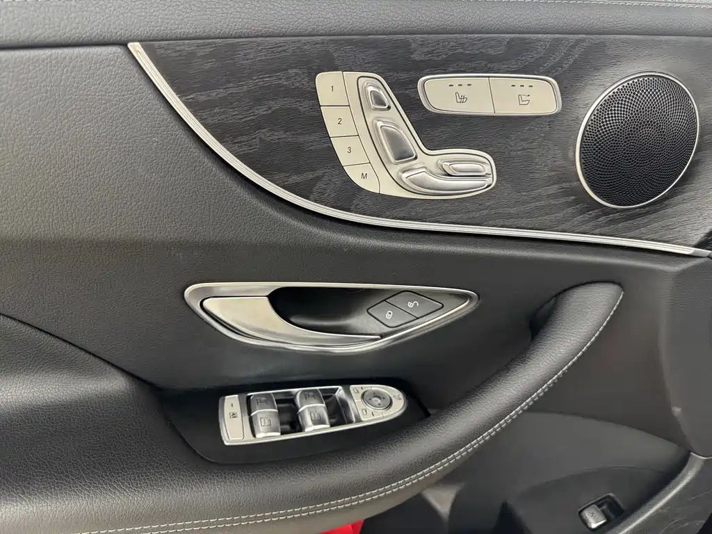 Mercedes-Benz E-Class (Import) — миниатюра 11