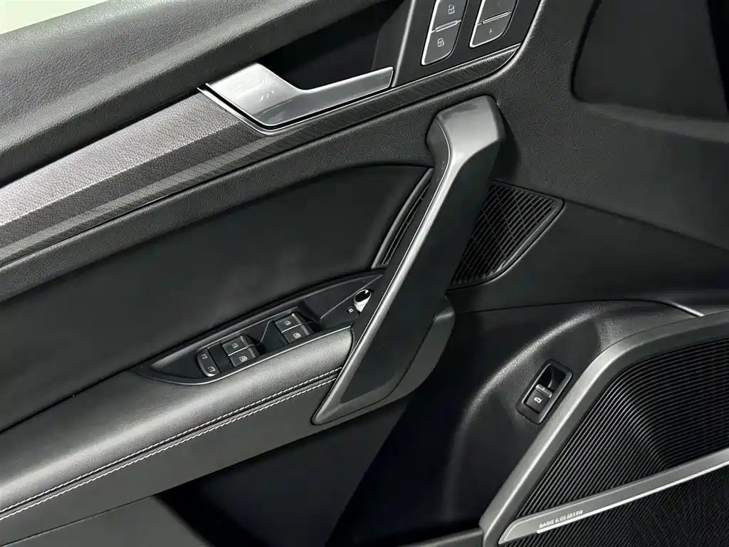 Audi Q5L — миниатюра 13