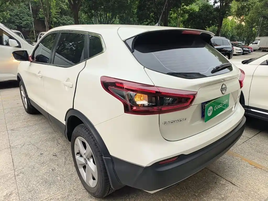 Nissan Qashqai — миниатюра 5
