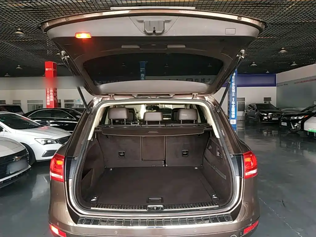 Volkswagen Touareg — миниатюра 19