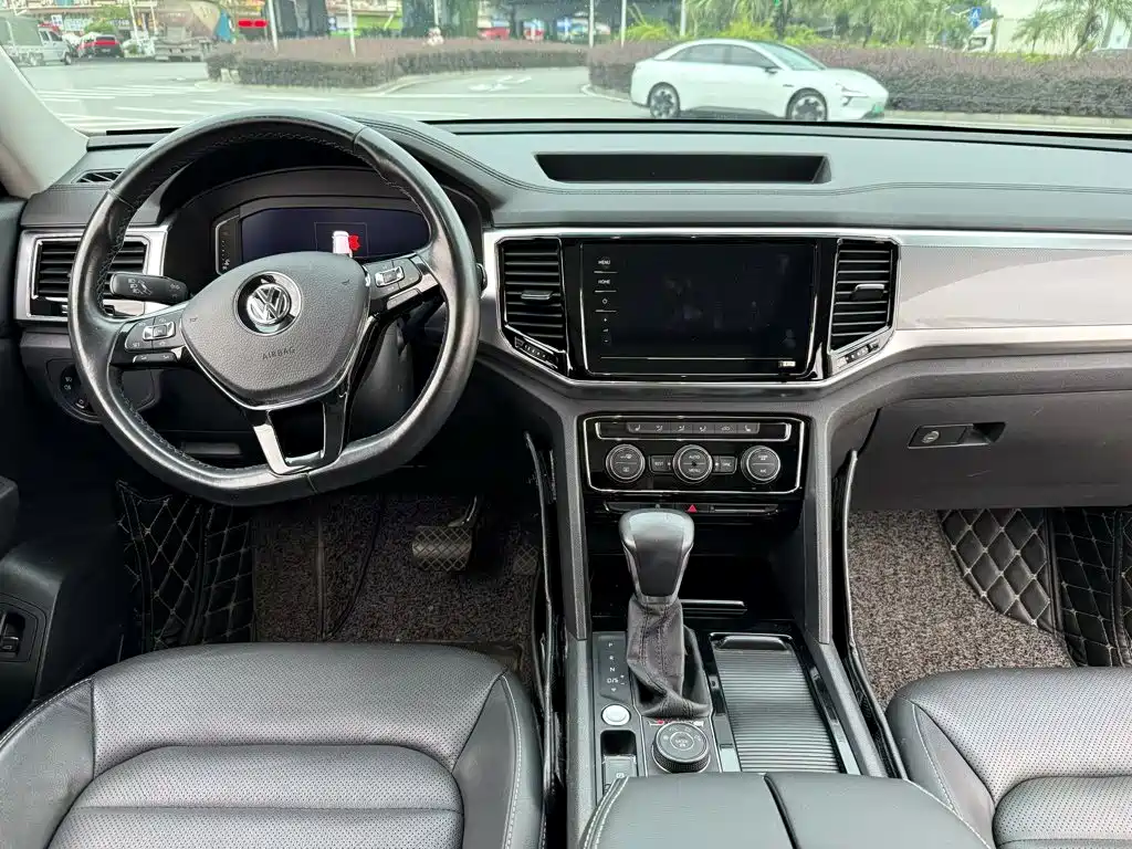Volkswagen Teramont — миниатюра 8