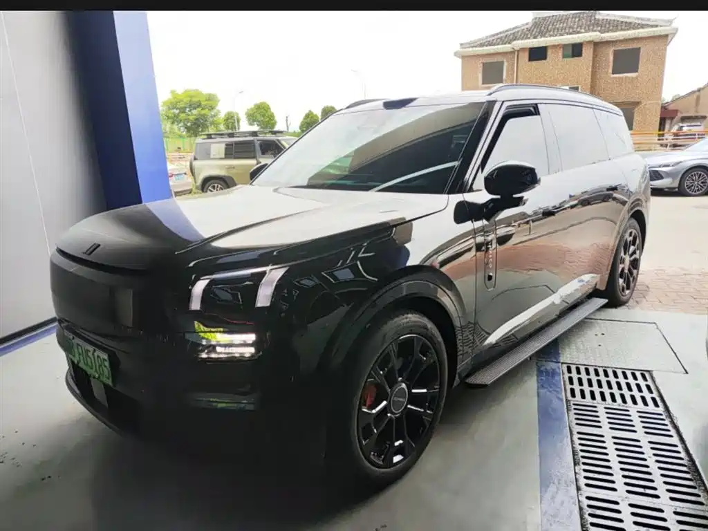Lynk & Co 900 2025 2.0T Ultra 6 мест