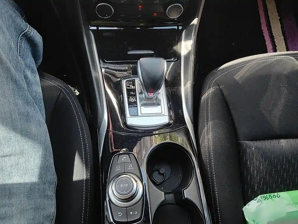 Infiniti QX30 — миниатюра 7