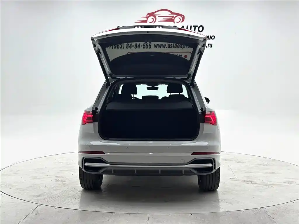 Audi Q3 2023 35 TFSI Fashion (1.4T)