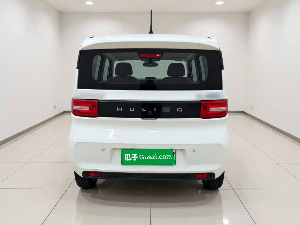 Wuling MINIEV — миниатюра 3
