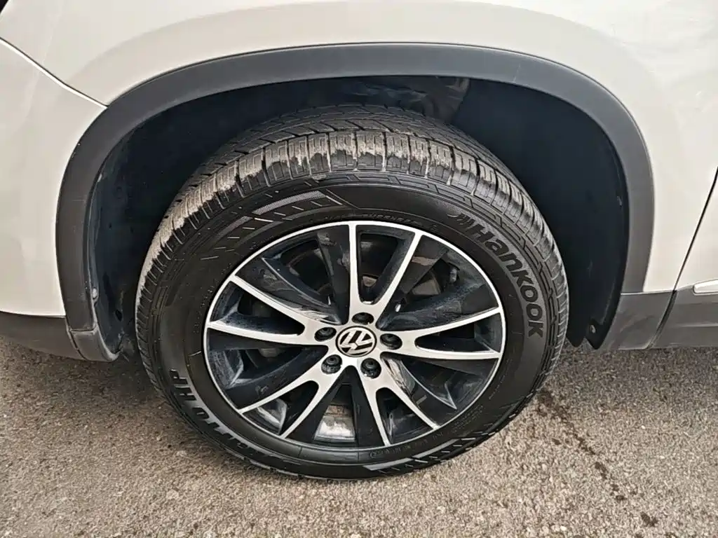 Volkswagen Tiguan — миниатюра 23