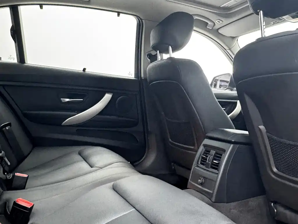 BMW 3 Series — миниатюра 9