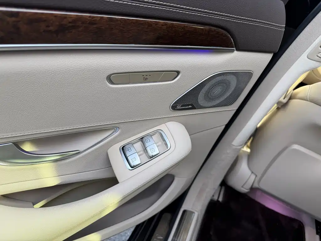 Mercedes-Benz S-Class — миниатюра 14