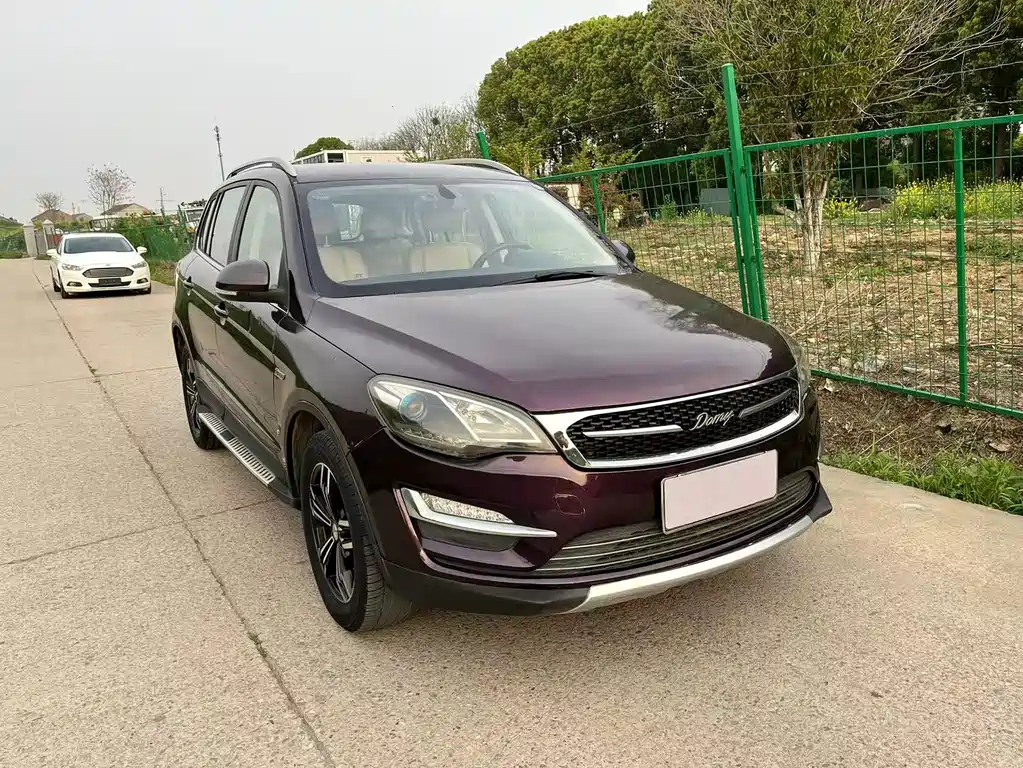 Zotye X5 2017 1.5T MT Luxury