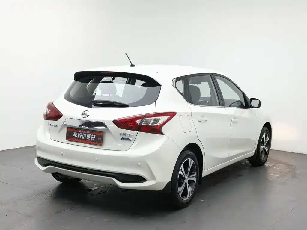 Nissan Tiida — миниатюра 2