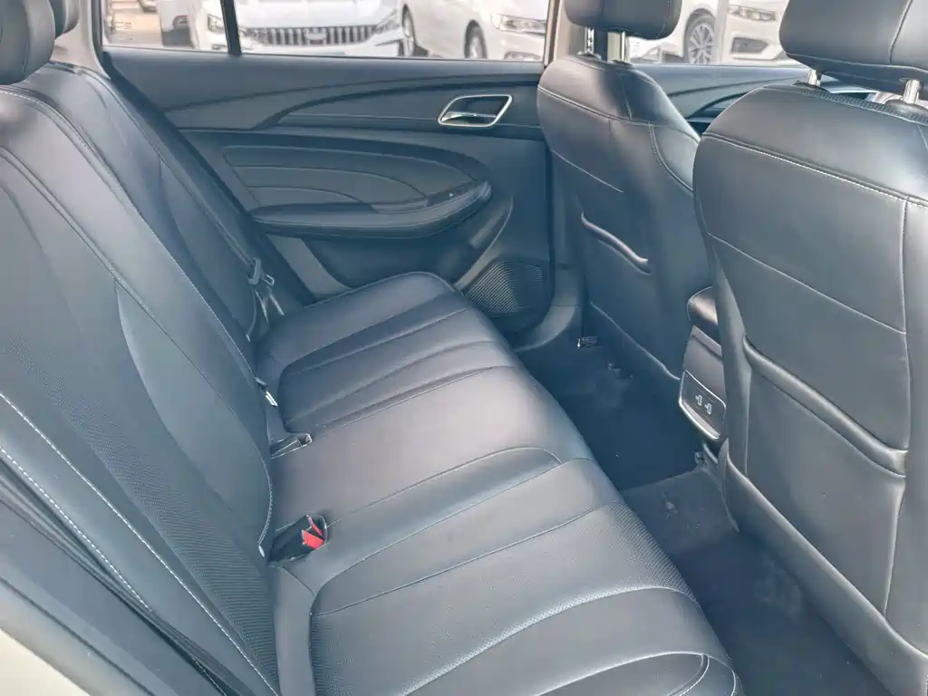 Roewe i5 — миниатюра 9