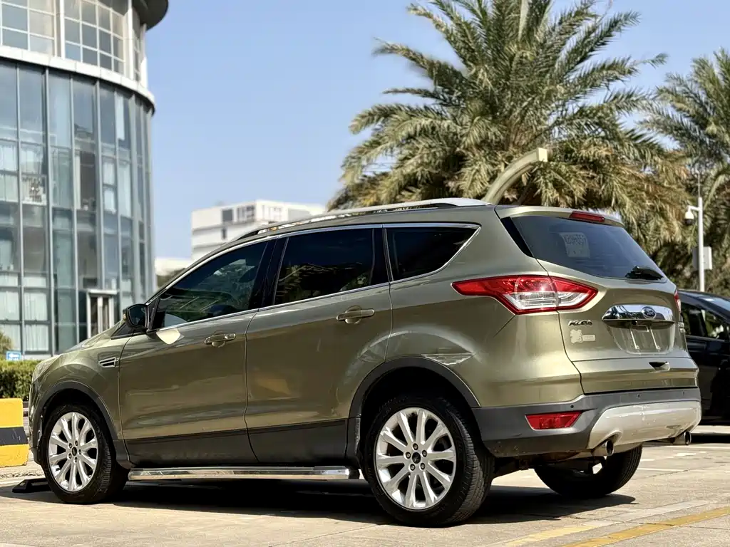 Ford Kuga — миниатюра 18
