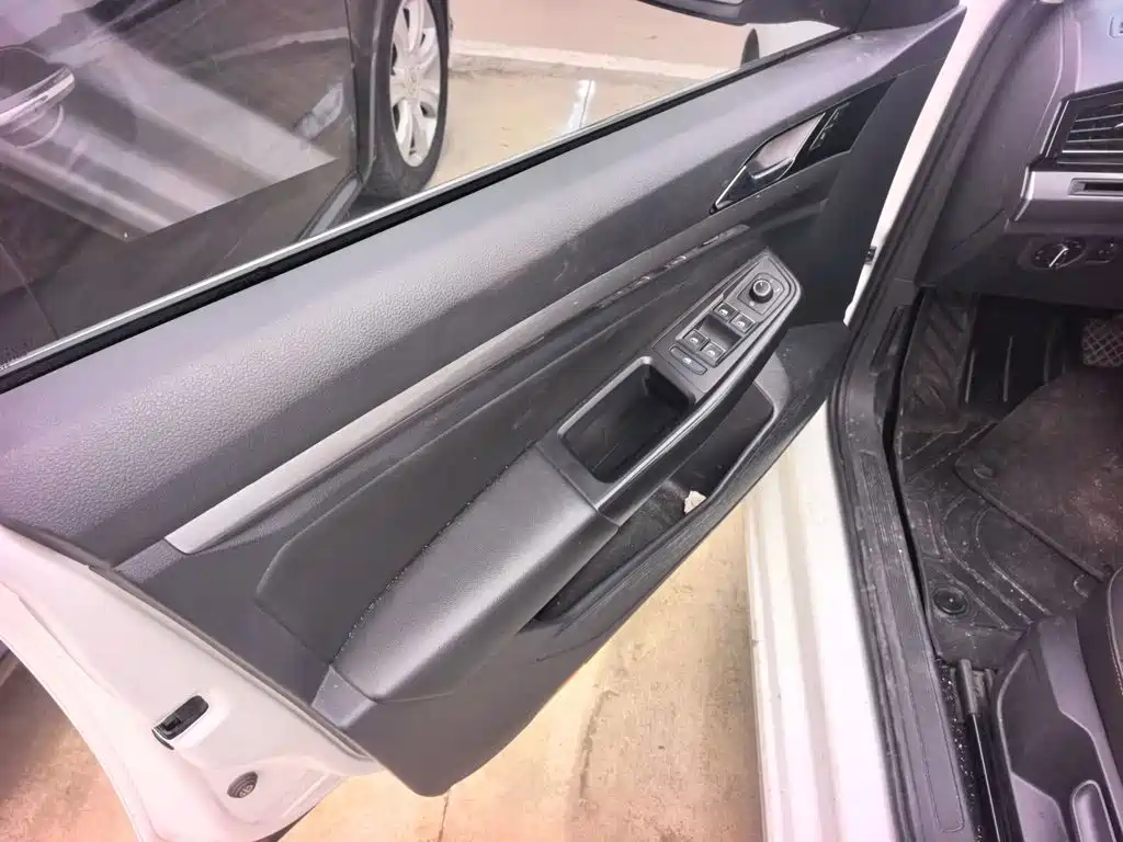 Volkswagen Bora — миниатюра 13