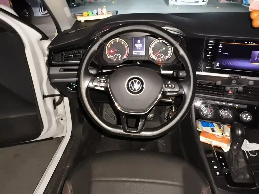 Volkswagen Bora — миниатюра 3