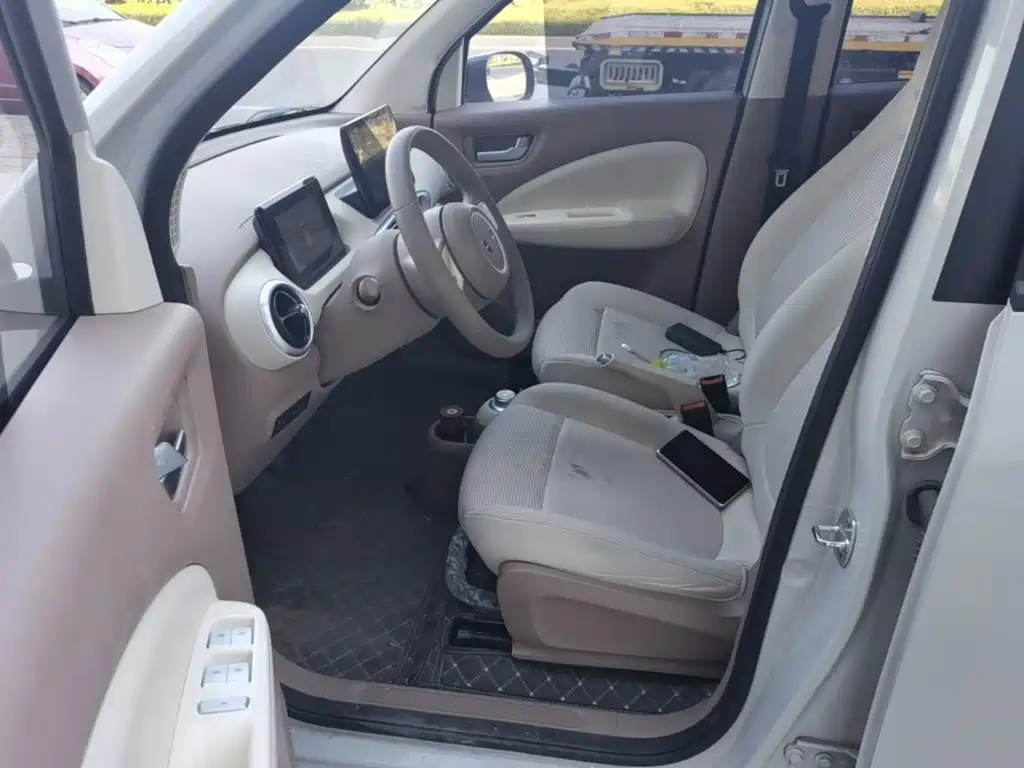 Wuling MINIEV — миниатюра 16
