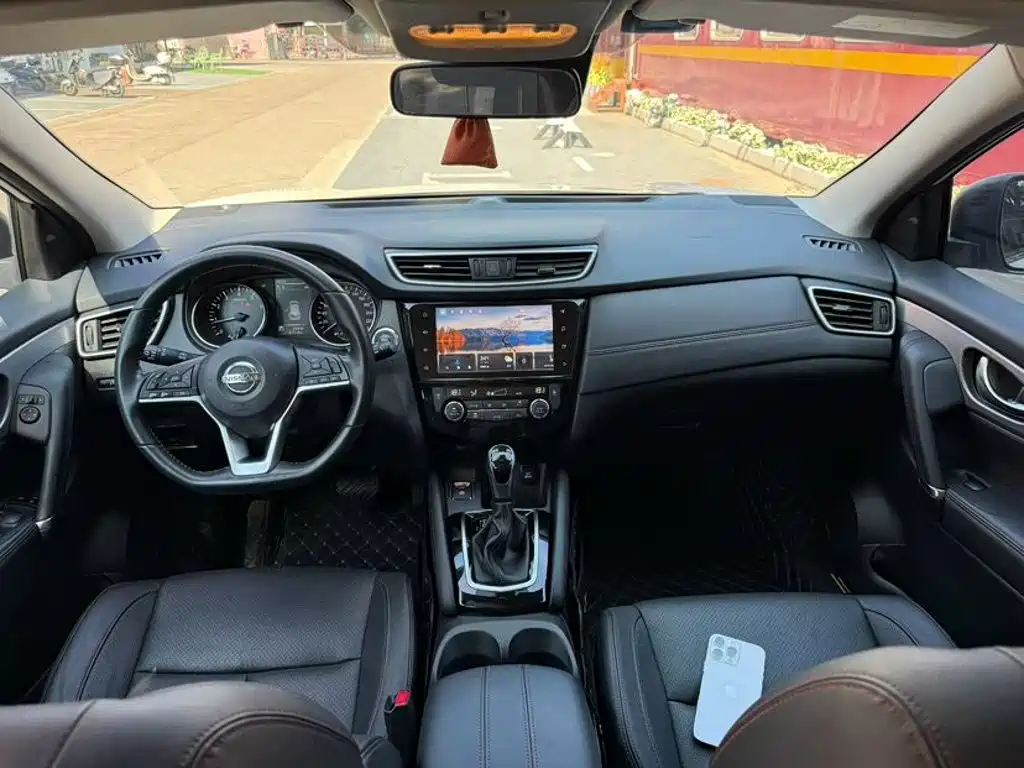 Nissan Qashqai — миниатюра 6